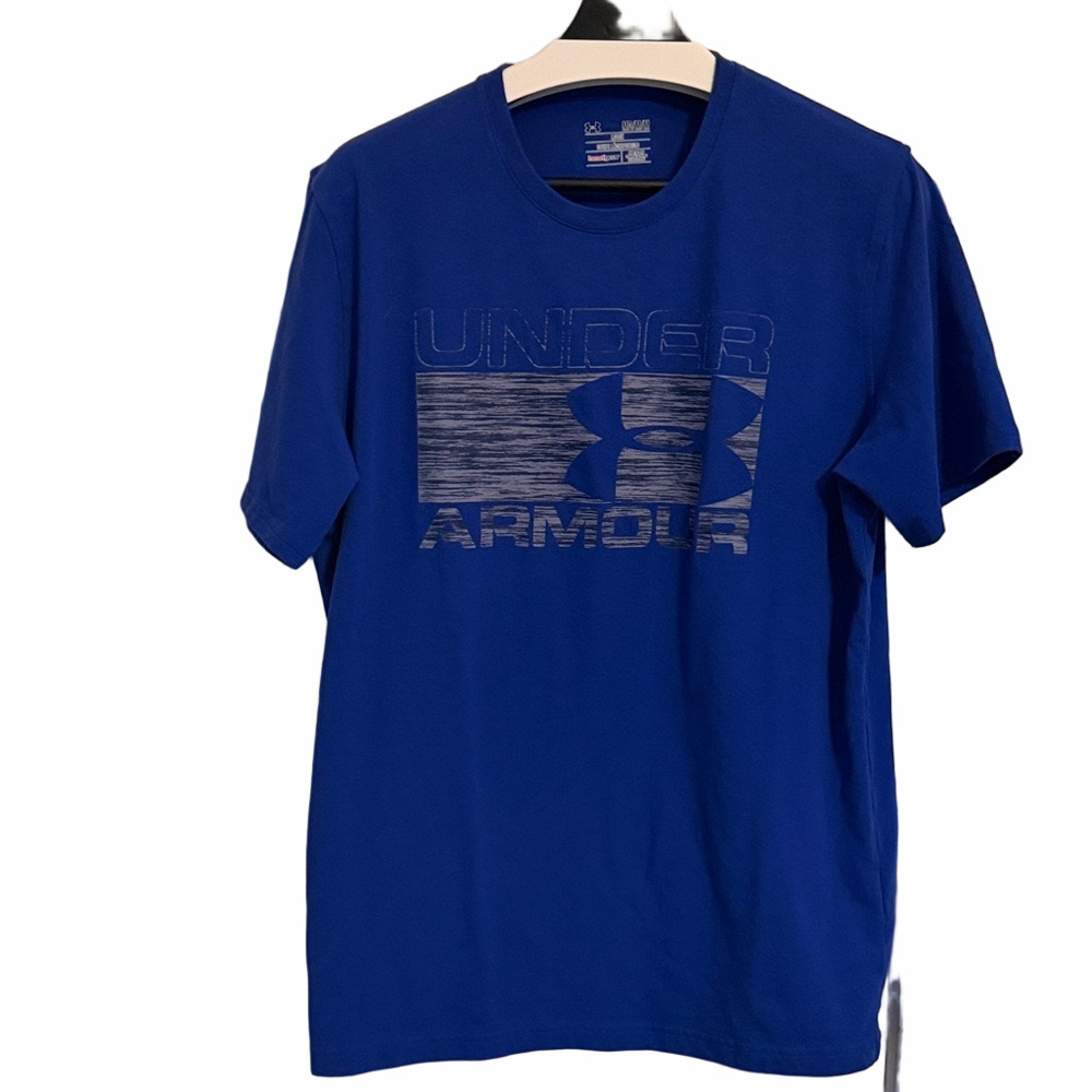 Under Armour Men's Medium Blue Loose Heat Gear Size Medium short sleeve shirt